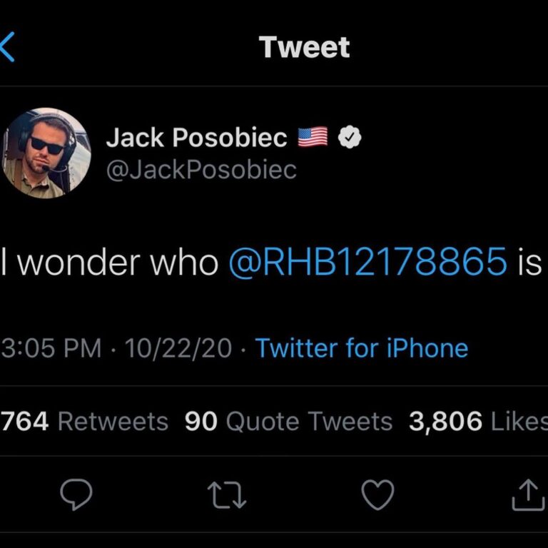 Read more about the article Is Posobiec suggesting that this twitter account belongs to Robert Hunter Biden?