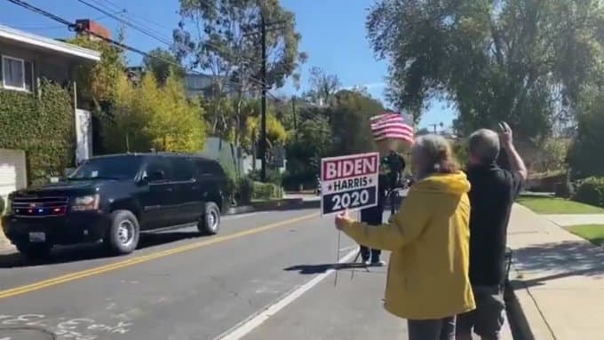 You are currently viewing Massive Crowd of Two Supporters Welcomes 81 Million Vote Recipient Kamala Harris Back to Her California Home (Video)