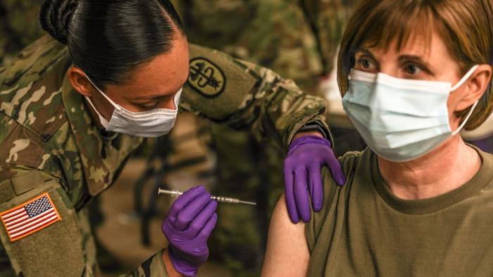 Read more about the article New Study Links “Acute Chest Pain” In Male Soldiers To mRNA Vaccines
