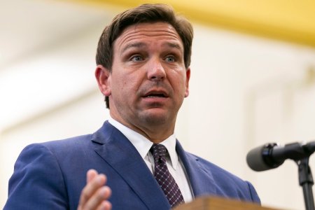 Read more about the article BREAKING: Florida Gov. Ron DeSantis Moves To Withhold Paychecks of School Offici