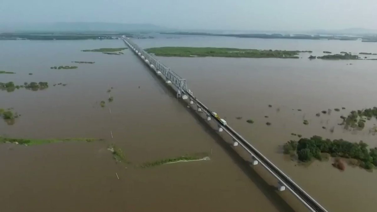You are currently viewing MUST WATCH 

The first ever railway bridge connecting Russia and China is now co