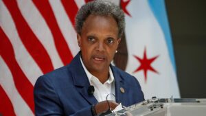 Read more about the article Chicago Mayor Lightfoot drowned out by boos at union fundraiser