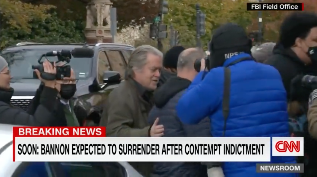 You are currently viewing BREAKING: Steve Bannon surrenders to the FBI.
