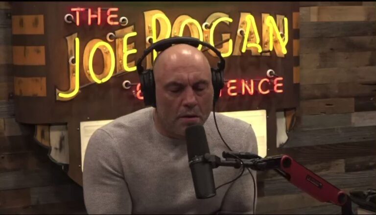 Read more about the article Dr. Peter McCullough explains to Joe Rogan, that in order to make people more willing to take the Covid vaccine, there was a concerted effort to not have a protocol for Covid treatment.