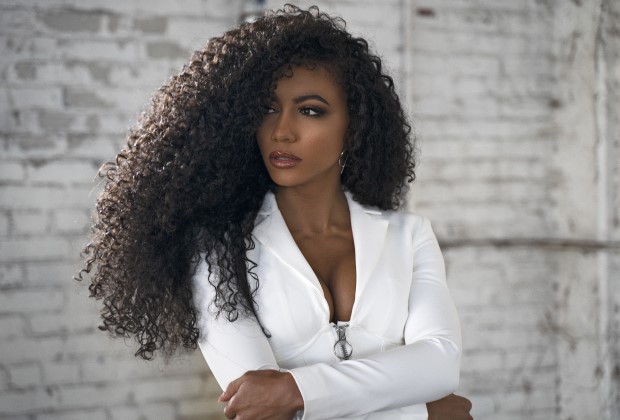 You are currently viewing Cheslie Kryst, Former Miss USA and “Extra” Correspondent, Dead at 30