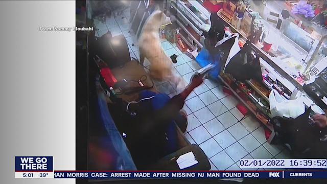 You are currently viewing Clerk, robbery suspect get into shootout inside Philadelphia corner store