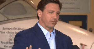 Read more about the article Breaking: Florida Governor DeSantis to Launch Investigations into GoFundMe Over Fraudulent Fundraising Practices …Update: Georgia Too!