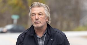 Read more about the article Family of cinematographer Halyna Hutchins names Alec Baldwin in wrongful death lawsuit