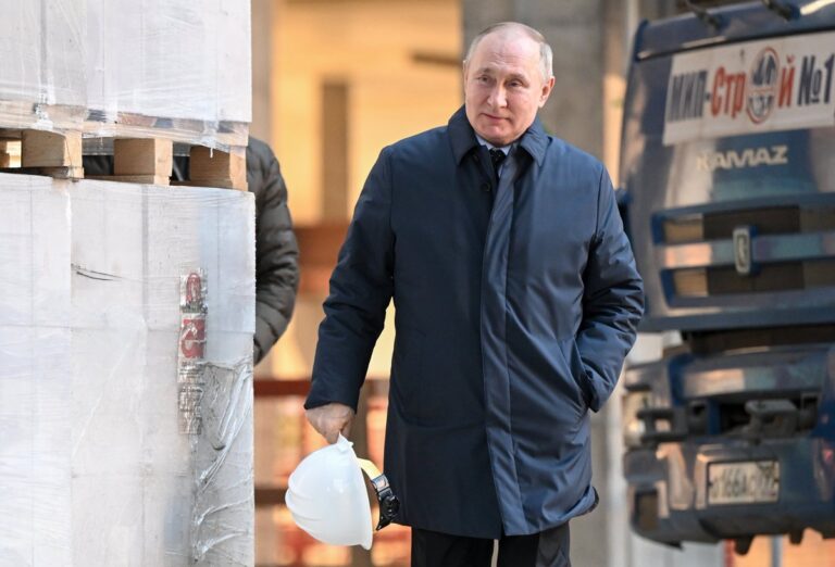 Read more about the article #Moscow: Vladimir Putin visited the construction site of the National Space Centre