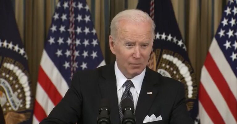 Read more about the article Biden Says He’s Not Walking Back Comments About Putin Staying in Power, Claims it was ‘Personal Outrage,’ Not Policy (VIDEO)