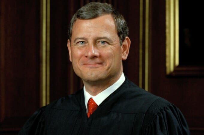You are currently viewing Breaking: Supreme Court Chief Justice Releases Statement on Unprecedented SCOTUS Leak – Confirms Its Authenticity