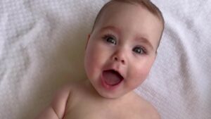 Read more about the article Gerber introduces ‘spokesbaby’ born without femur