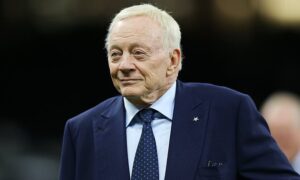 Read more about the article BREAKING: Dallas Cowboys owner Jerry Jones, 79, transported to local hospital af