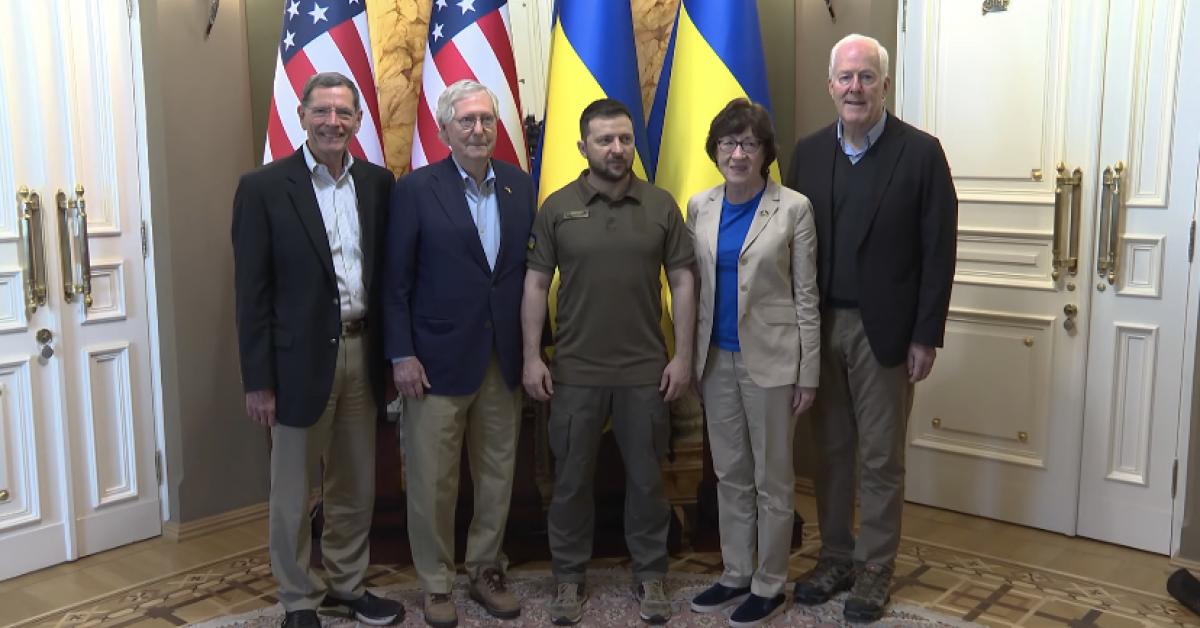 You are currently viewing GOP delegation led by Mitch McConnell meets Zelenskyy in Ukraine