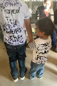 Read more about the article Toddler, Brother Abandoned At Border With Note On Clothes