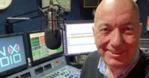 Read more about the article 55-Year-Old “Local Radio Legend” Dies Suddenly on Air While Presenting Morning Show