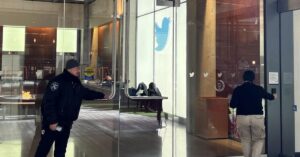 Read more about the article Twitter sued over San Francisco office rent