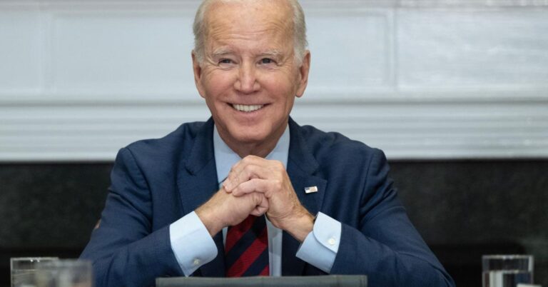 Read more about the article Biden formally announces Zients as new White House chief of staff